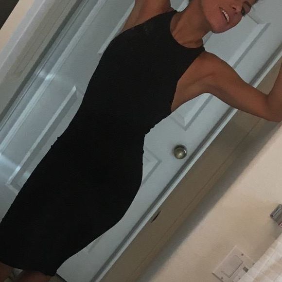 Meet your Posher, Nicole - Picture 1 of 1